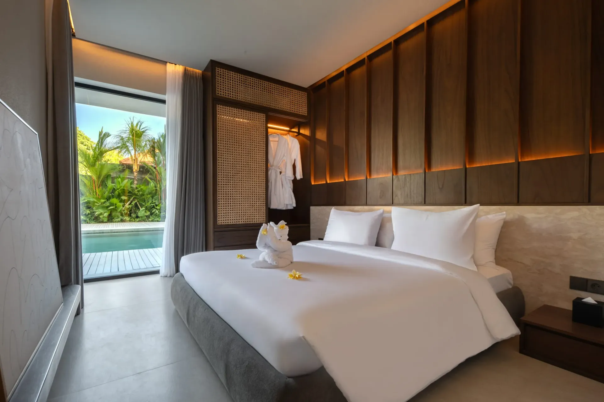One-Bedroom Suites