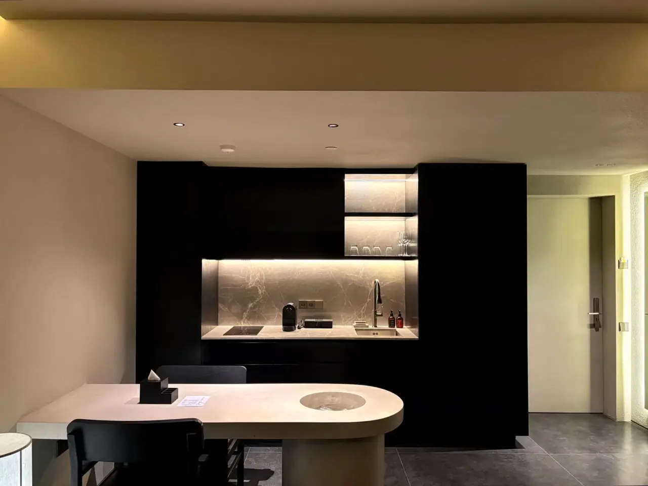 One-Bedroom Suites bedroom